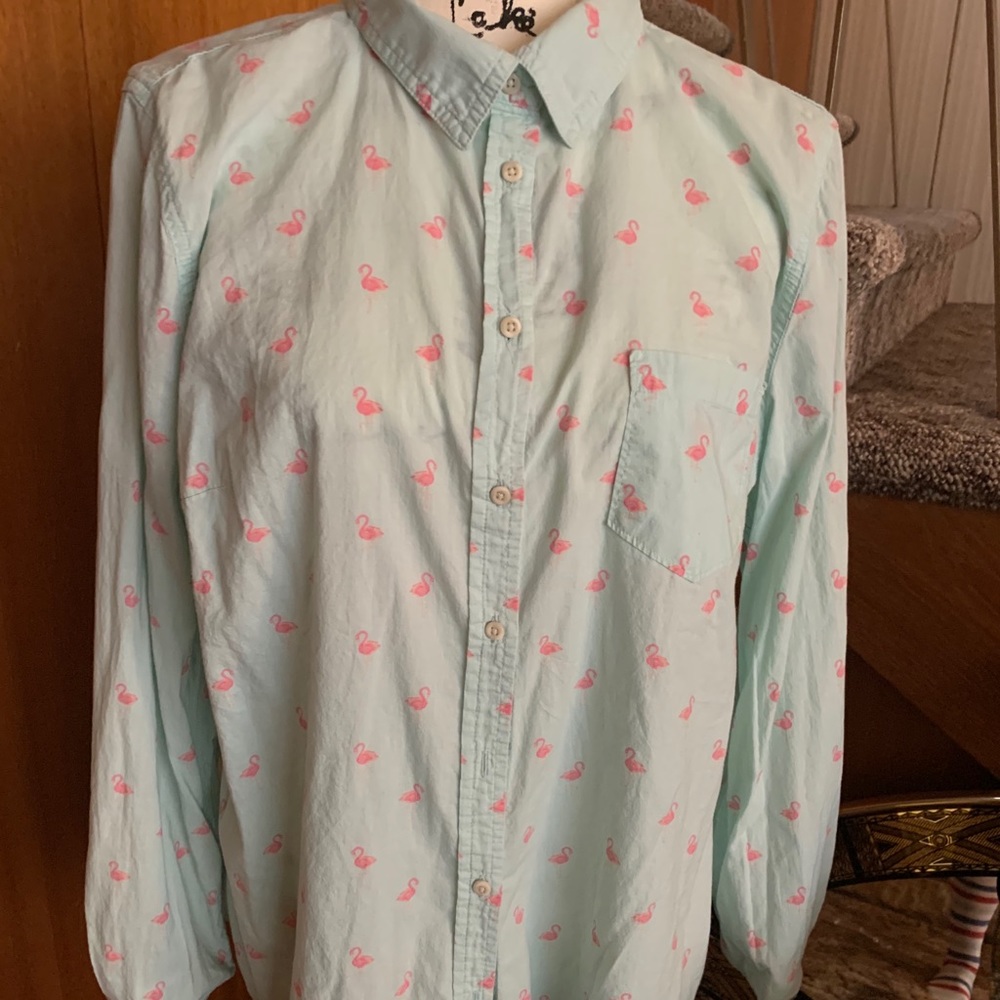 👏🏼 Merona flamingo button sheer blouse preppy p1
